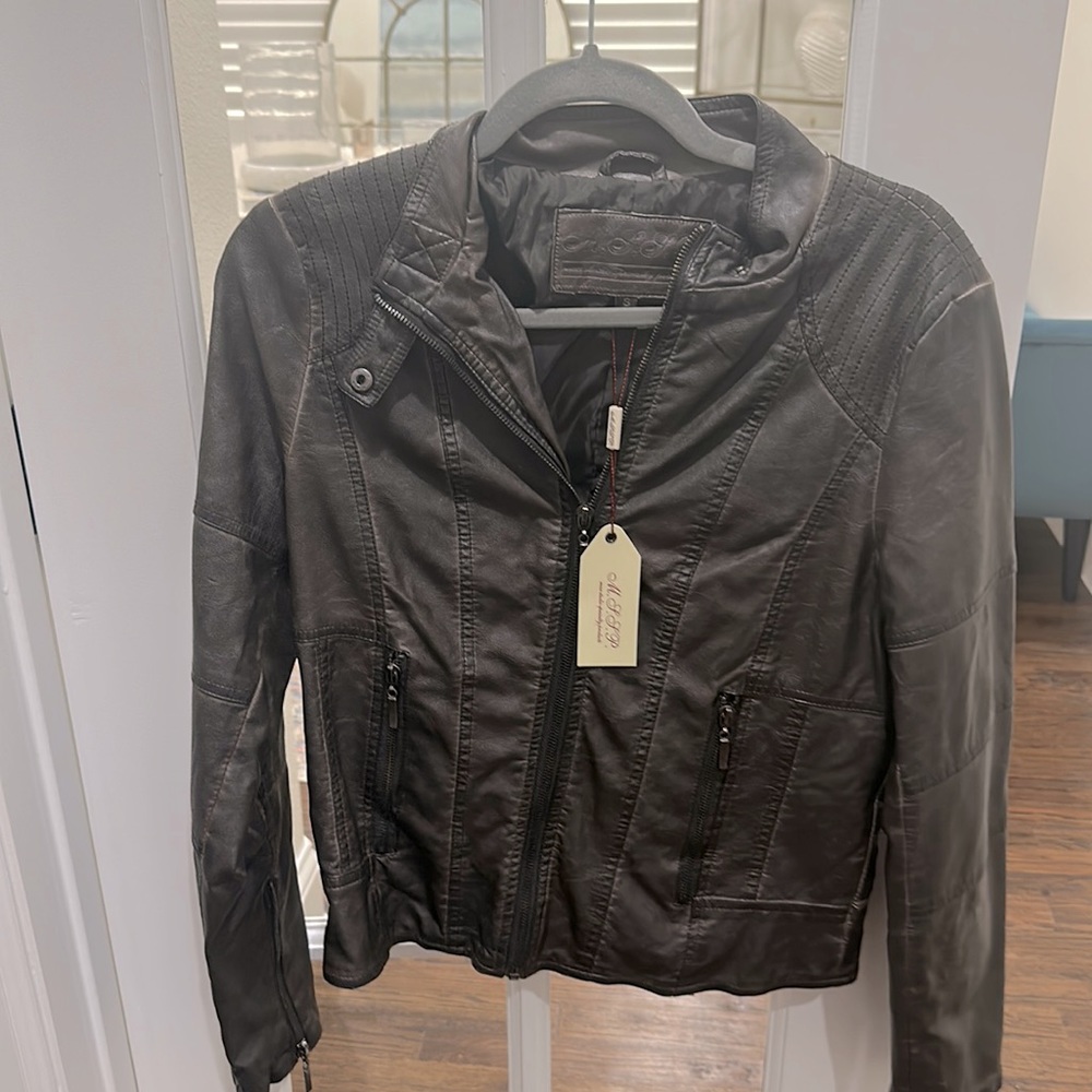 BNWT distresed briwn leather moto jacket with lining